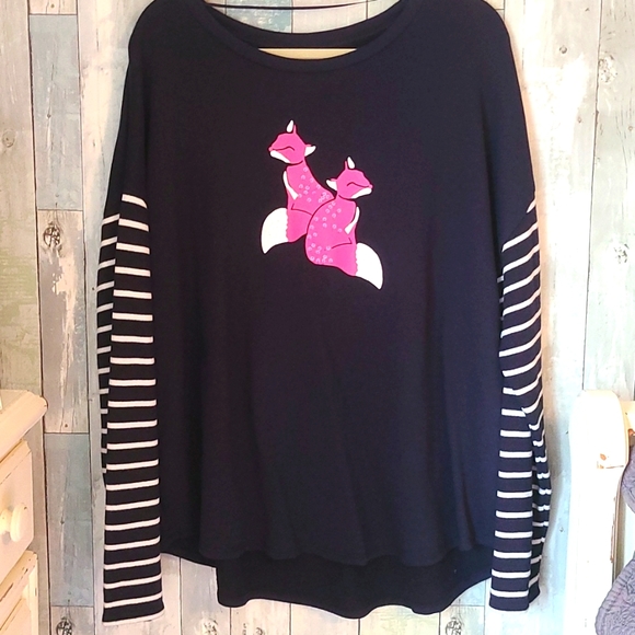 Crown & Ivy Woman Tops - Crown & Ivy Sweatshirt
